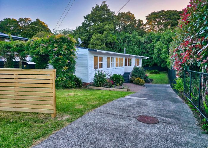  at 11 Hillcrest Grove, Hill Park, Manukau City, Auckland