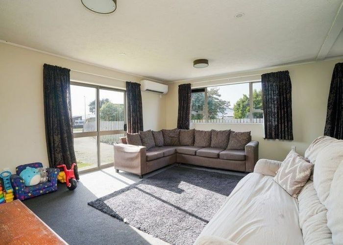  at 6 Maxwell Court, Rockdale, Invercargill
