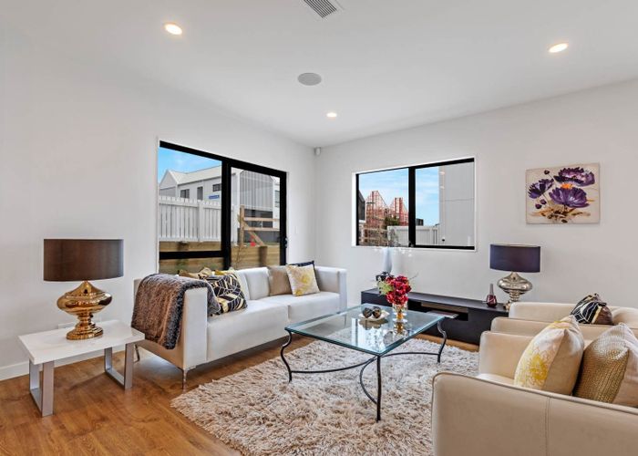  at 16 Green Bamboo Road, Hobsonville, Waitakere City, Auckland