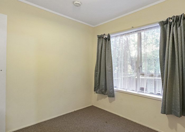  at 2/48 Mirrabooka Avenue, Howick, Manukau City, Auckland