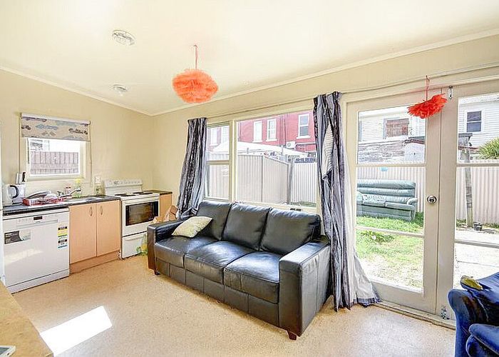  at 9 Hyde Street, North Dunedin, Dunedin, Otago