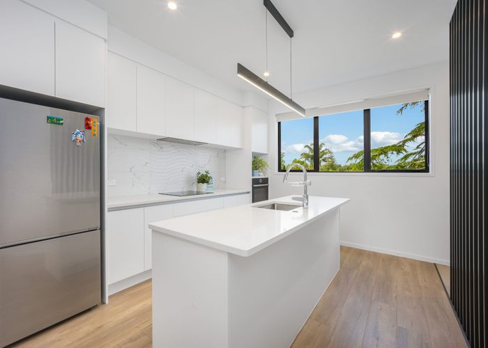  at 18/54 Taharoto Road, Takapuna, North Shore City, Auckland