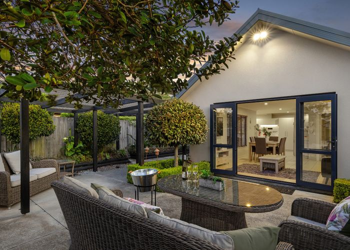  at 9 Oakview Lane, Cashmere, Christchurch