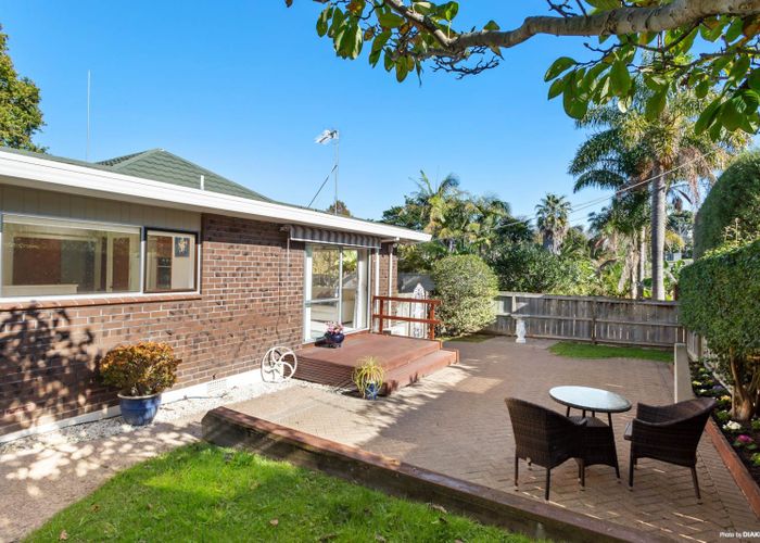 at 1/8 Killarney Avenue, Torbay, Auckland