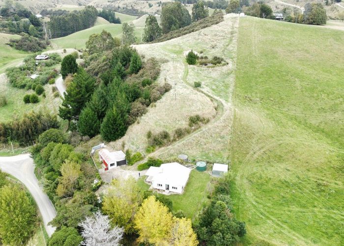  at 11 Ridge Road, Ashhurst, Palmerston North, Manawatu / Whanganui