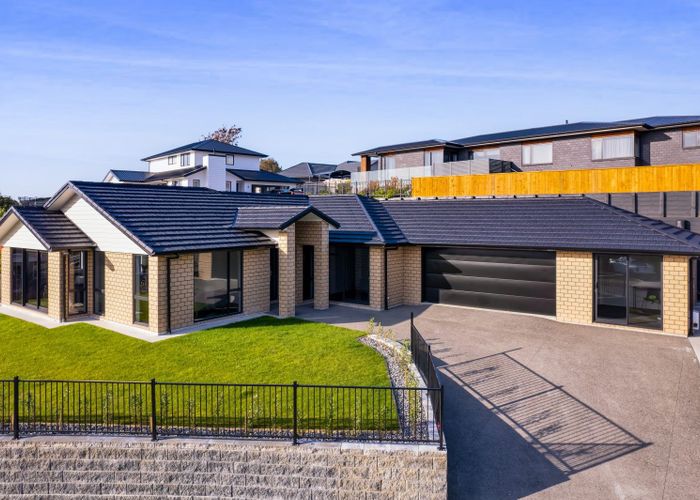  at 7 Francis Douglas Drive, Westown, New Plymouth