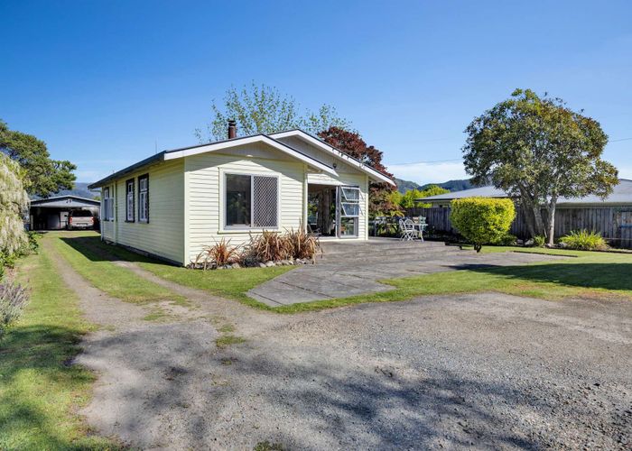 at 11 Green Tree Road, Riwaka