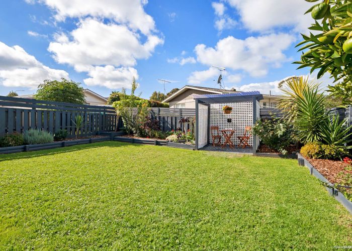  at 1/67 Cascades Road, Pakuranga Heights, Auckland
