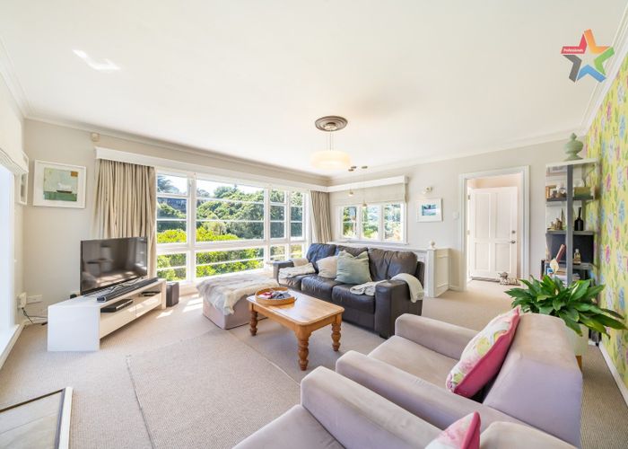  at 30 Korokoro Road, Korokoro, Lower Hutt, Wellington