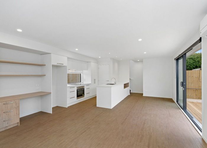  at 2/15 Waltham Road, Sydenham, Christchurch City, Canterbury