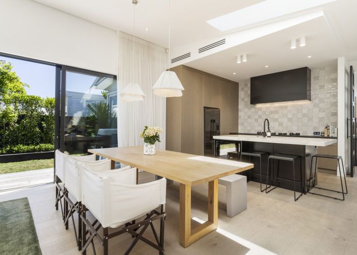  at 11 Chester Avenue, Westmere, Auckland