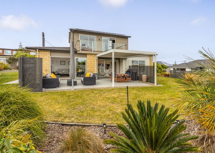  at 3 Pharazyn Avenue, Waikanae Beach, Waikanae