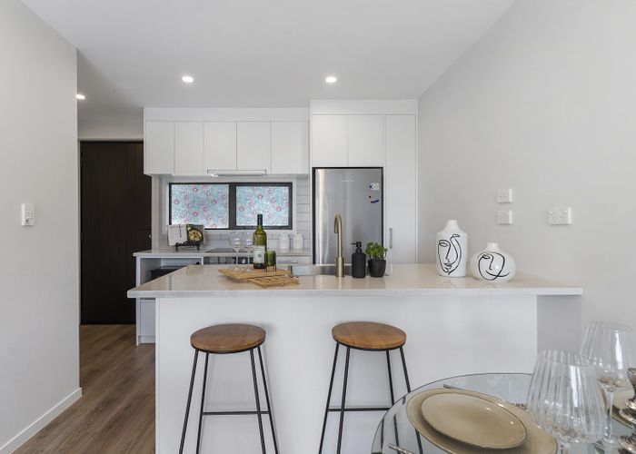  at Unit 11/8 Chivalry Road, Glenfield, North Shore City, Auckland