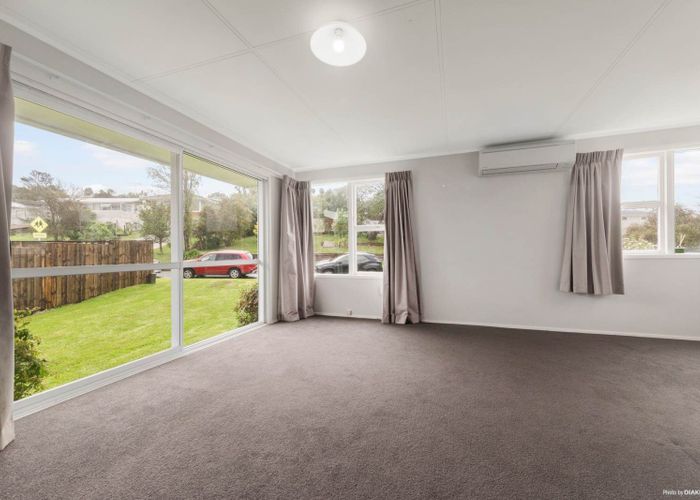 at 18 Lingfield Street, Glenfield, North Shore City, Auckland