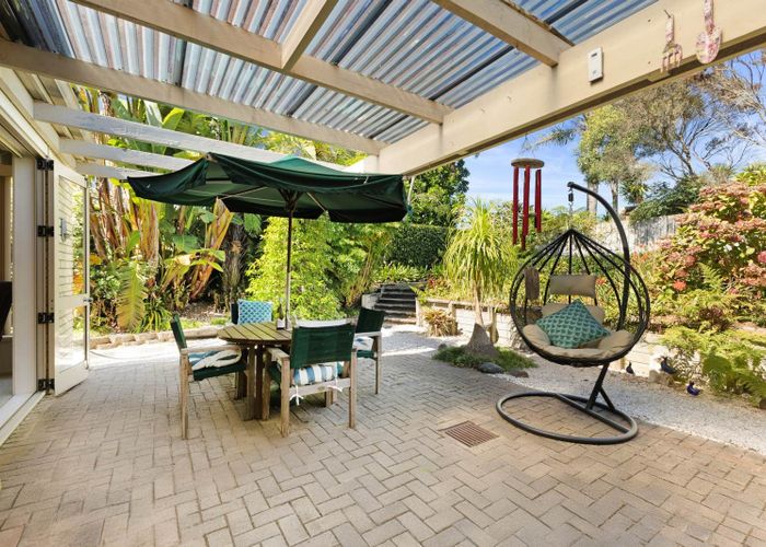  at 6 Castlehill Court, Wattle Downs, Manukau City, Auckland