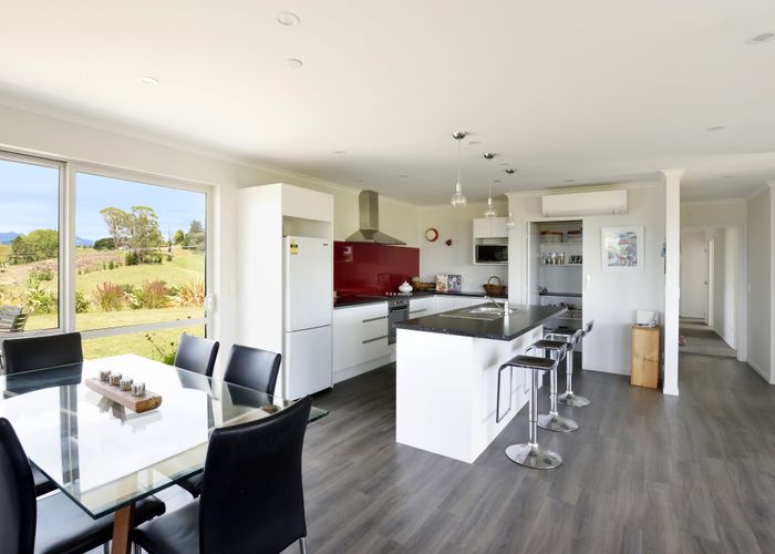  at 59 Redvale Road, Redwood Valley