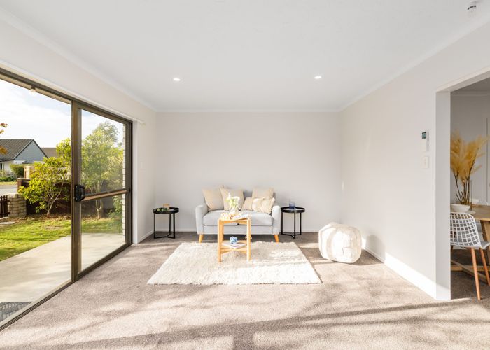  at 1/71 Royal Park Drive, Parklands, Christchurch