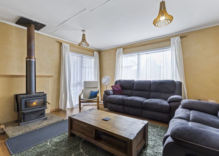  at 12 Falkner Park, Taumarunui, Ruapehu, Manawatu / Whanganui