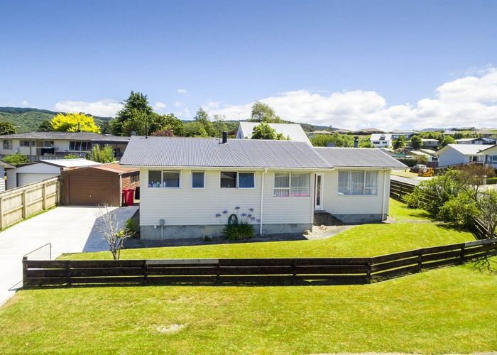  at 83 Norana Road, Timberlea, Upper Hutt