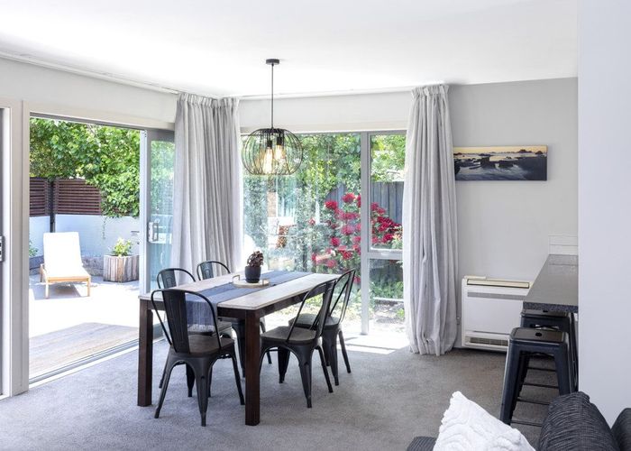  at 2/121 Barrington Street, Somerfield, Christchurch City, Canterbury