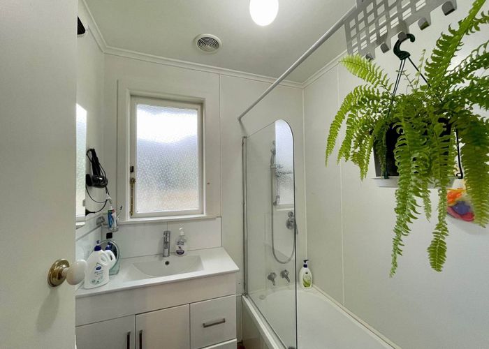  at 30 Vera Road, Te Atatu South, Waitakere City, Auckland