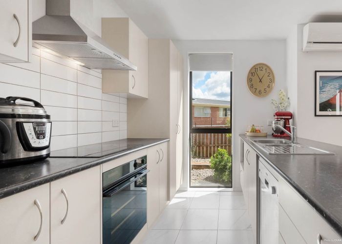  at 340A Glenfield Road, Glenfield, Auckland