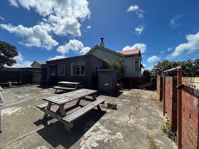  at 219 Coutts Street, Rongotai, Wellington