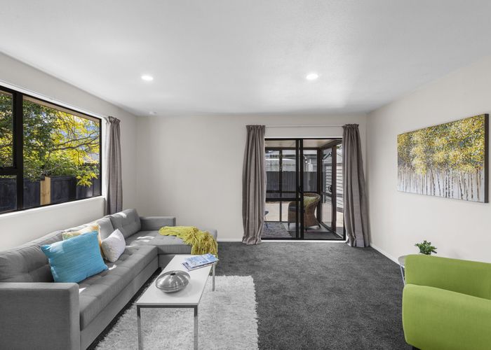  at 2/35 Carnarvon Street, Linwood, Christchurch