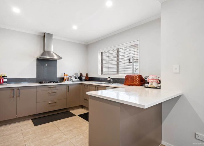  at 12 Karetai Crescent, Favona, Manukau City, Auckland