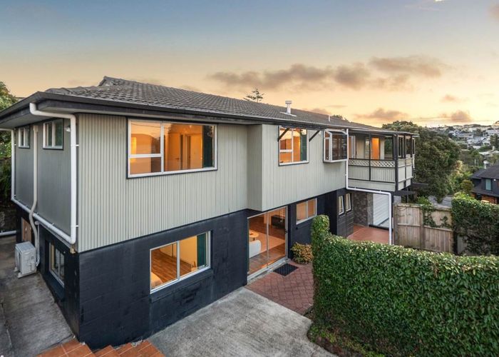  at 44 Penzance Road, Mairangi Bay, Auckland