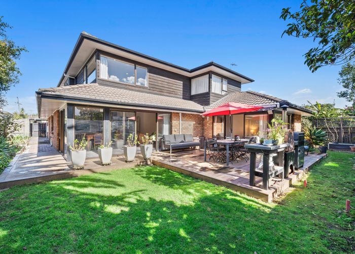  at 21B Eastern Beach Road, Eastern Beach, Auckland