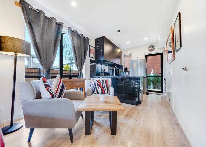  at 1 Hermitage Street, Flat Bush, Manukau City, Auckland