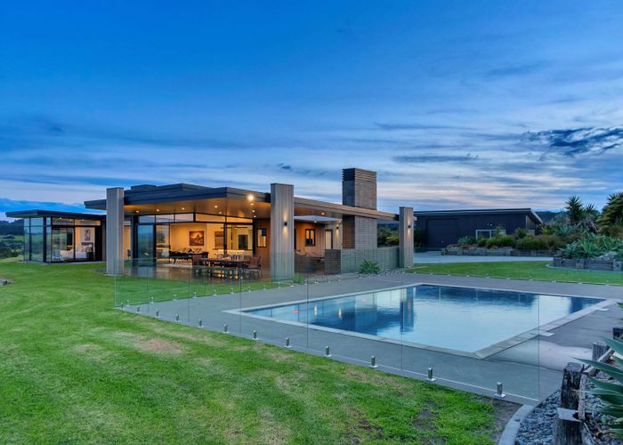  at 14 Tuparekura Road, Helensville