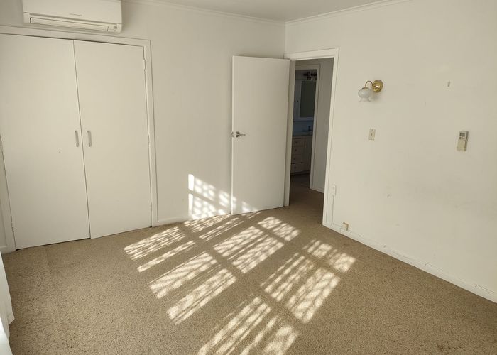  at 2D Lynbrooke Avenue, Blockhouse Bay, Auckland