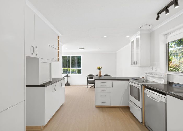  at 12 Iona Place, Sockburn, Christchurch