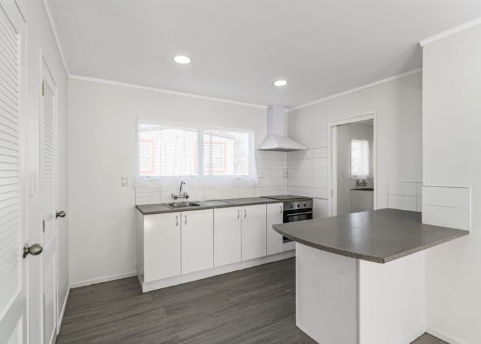  at 2/3 Ellen Street, Manurewa East, Auckland