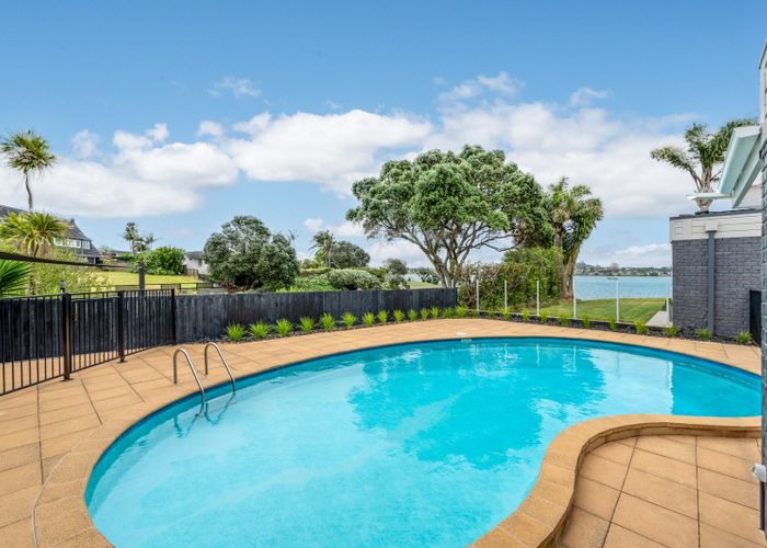  at 16A Oleander Point, Farm Cove, Manukau City, Auckland