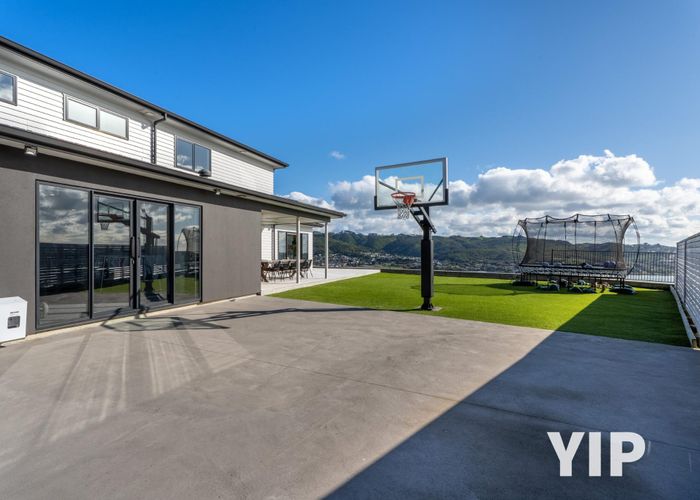  at 10 Okupe Grove, Aotea, Porirua, Wellington