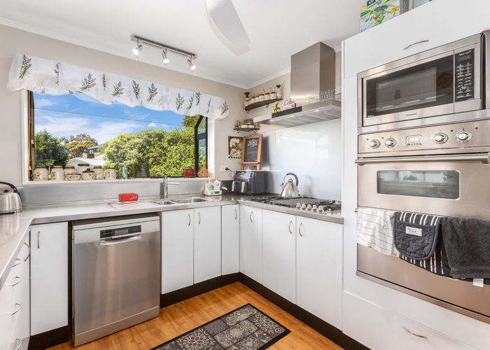  at 95 Ayton Drive, Whitby, Porirua