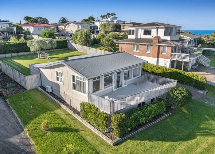 at 24 East Avenue, Manly, Rodney, Auckland