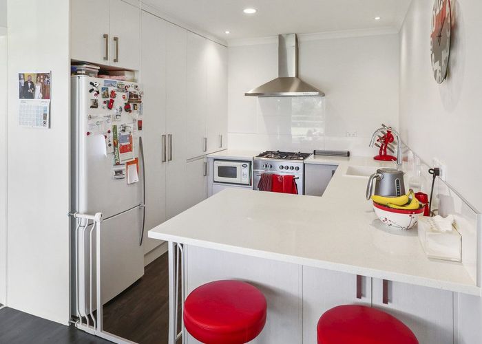  at 2/51 Omana Road, Papatoetoe, Manukau City, Auckland