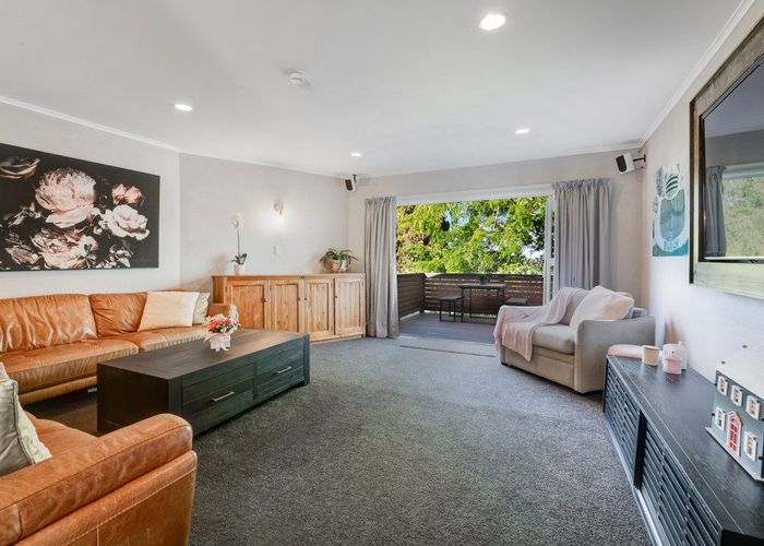  at 1/14 Roband Avenue, Glenfield, North Shore City, Auckland