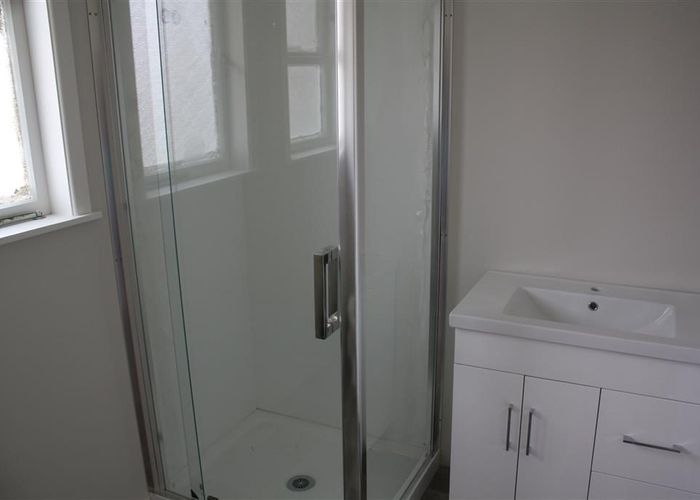  at 2 Vine Street, Mangere East, Manukau City, Auckland