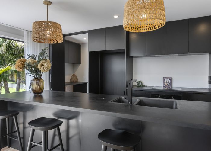  at 145 Seaview Road, Westown, New Plymouth, Taranaki