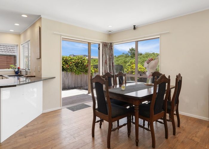  at 7 Westridge, Camborne, Porirua