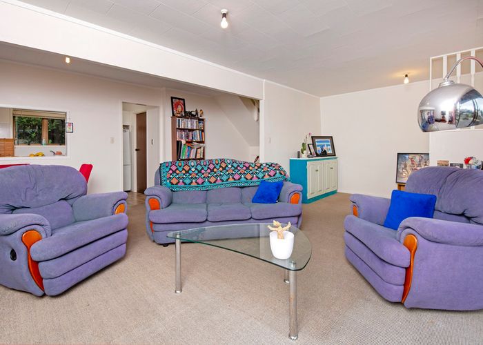  at 2/47 Luton Avenue, Sunnyhills, Auckland