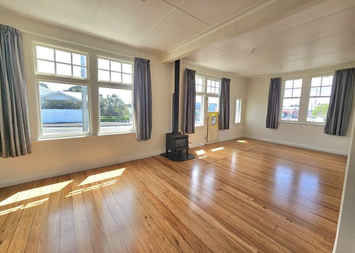  at 512 Devon Street East, Strandon, New Plymouth, Taranaki