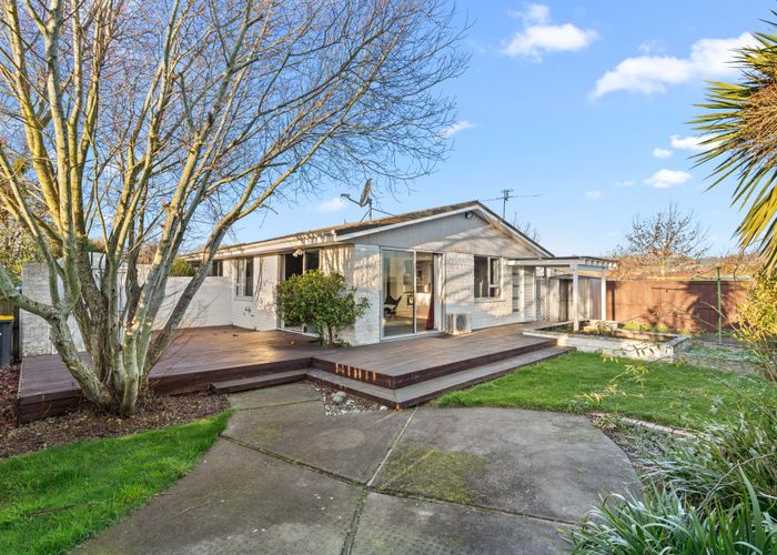  at 2/275 Hendersons Road, Hoon Hay, Christchurch