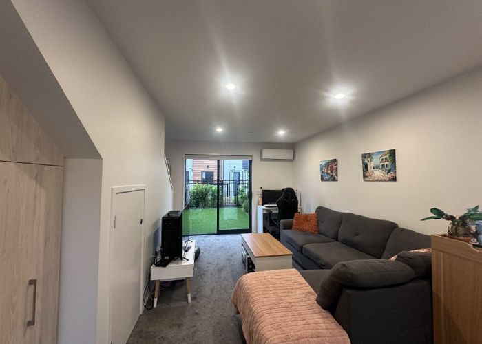  at 7/170 Don Buck Road, Massey, Waitakere City, Auckland