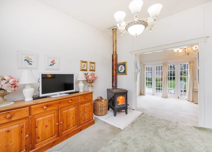  at 86 Grey Street, Woodville, Tararua, Manawatu / Whanganui